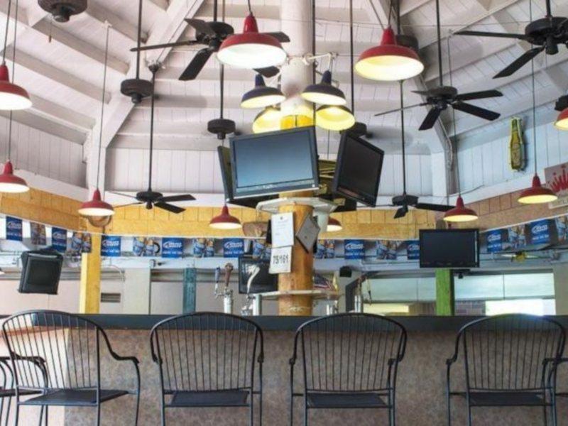 מלון Baymont By Wyndham Tampa Near Busch Gardens מראה חיצוני תמונה