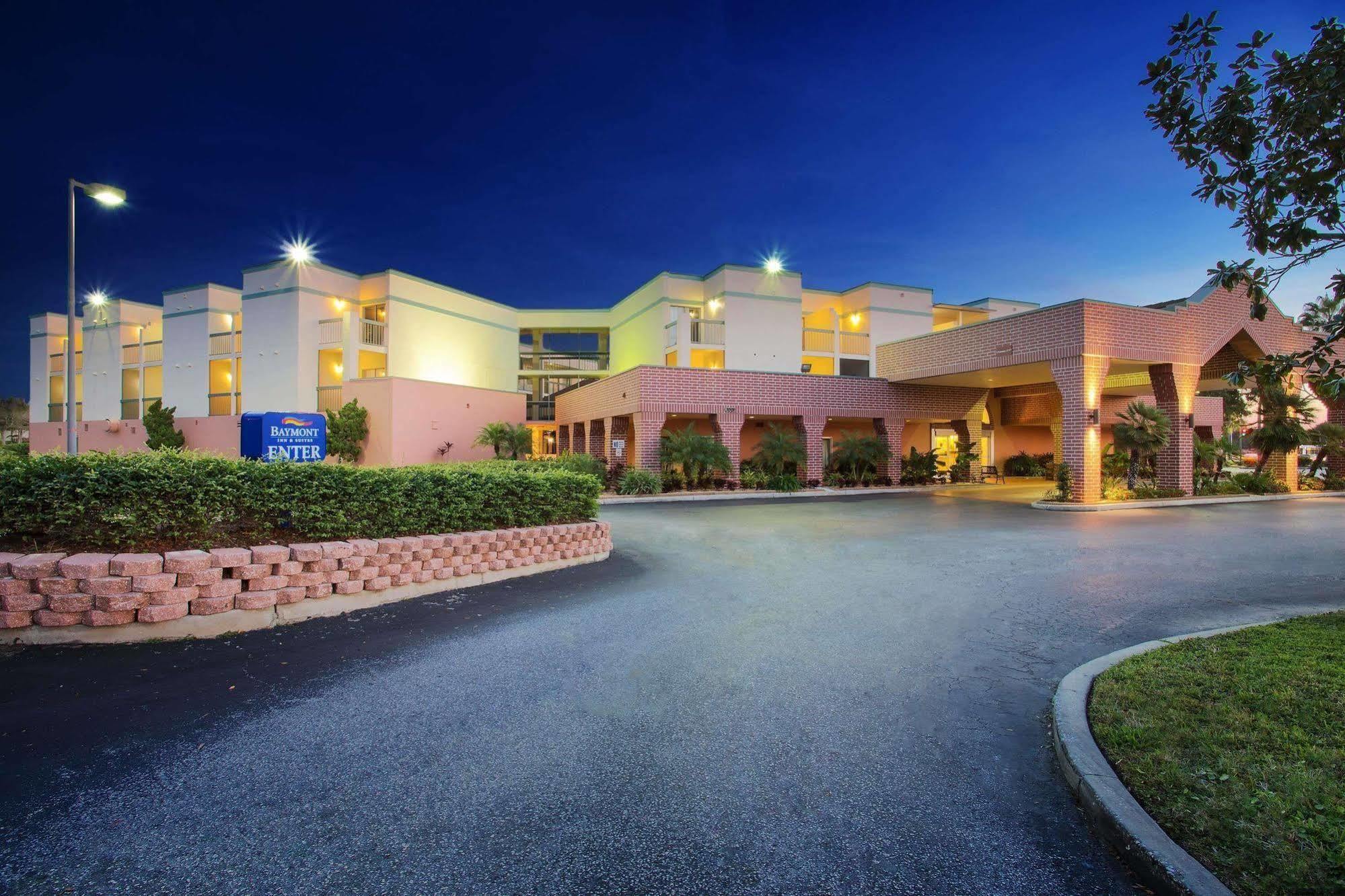 מלון Baymont By Wyndham Tampa Near Busch Gardens מראה חיצוני תמונה